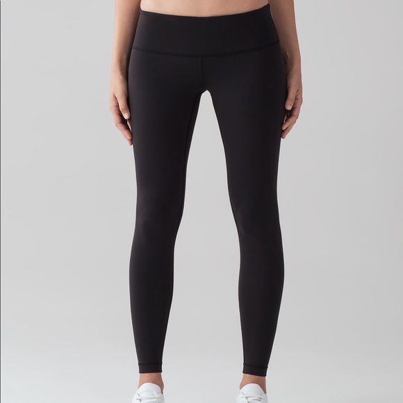 Lululemon Black Wunder Under Low Rise Leggings - Picture 2 of 8